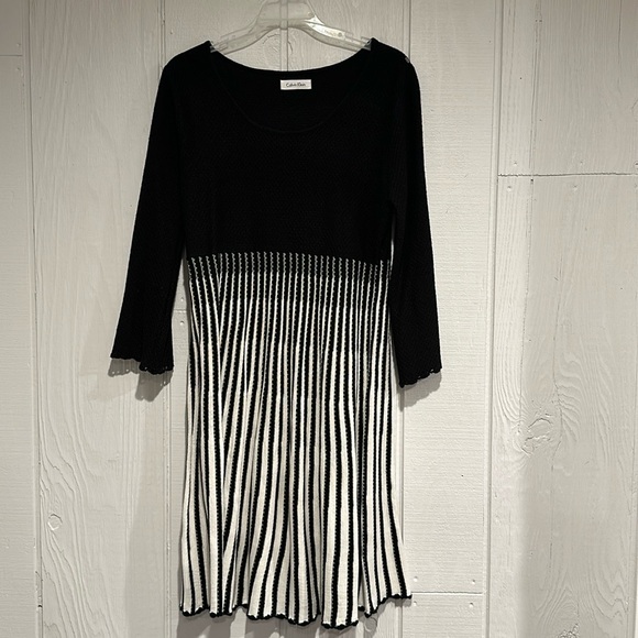 Calvin Klein Dresses & Skirts - Calvin Klein Black /White Striped Midi Dress